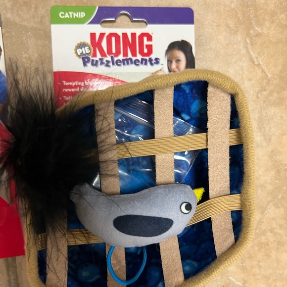 New cats toys and treats value $80 - Picture 11 of 11